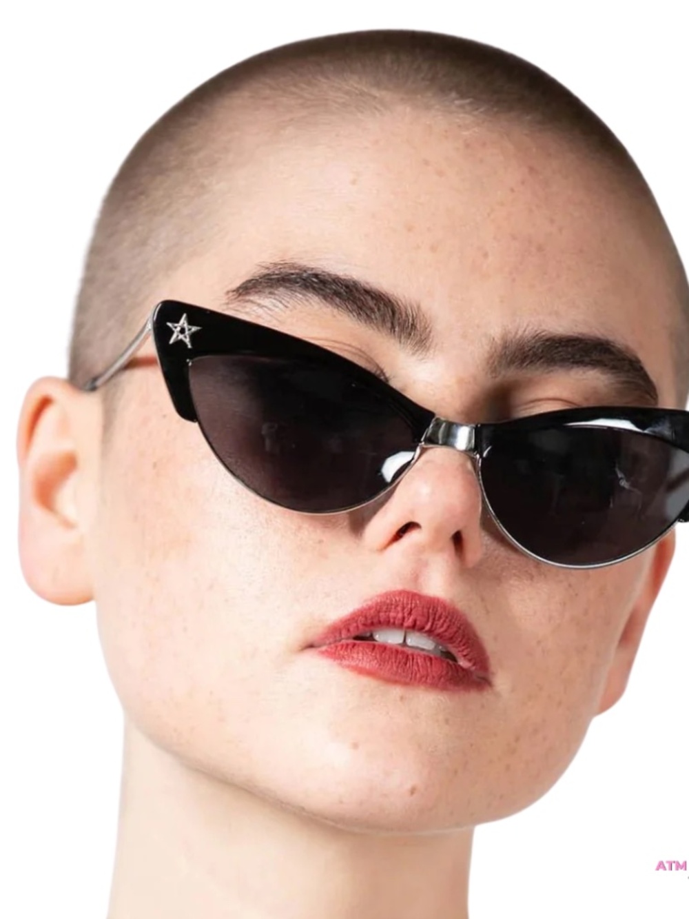 NIB Killstar Drucilla Cat Eye Pentagram Hardware Black Sunglasses